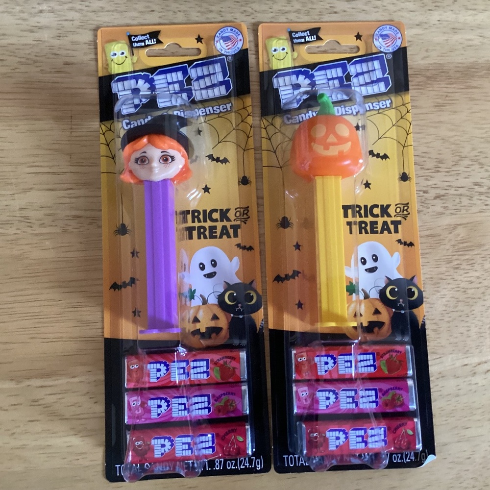 Halloween Trick or Treat PEZ Candy and dispenser Bundle New
